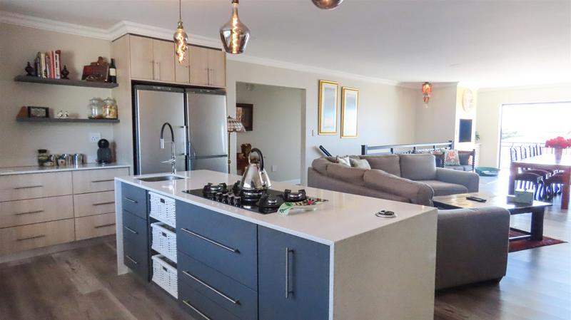 4 Bedroom Property for Sale in Reebok Western Cape